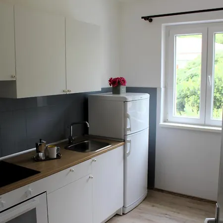 Family Jimmy - Center