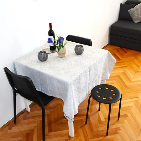 Family Jimmy - Center Apartamento Pag Town