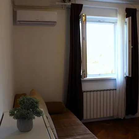 Family Jimmy - Center