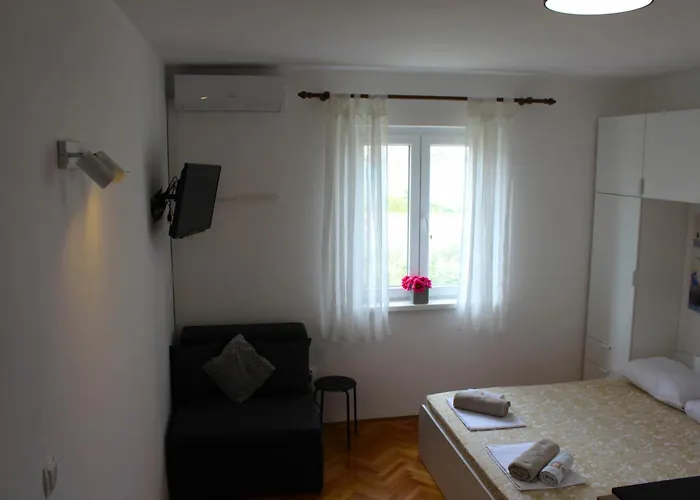 Family Jimmy - Center Apartman Pag Town